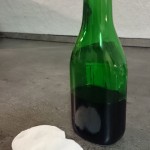 Petersilientinktur in der Flasche